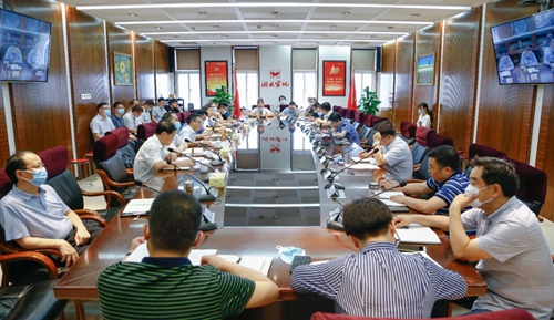 集團(tuán)召開(kāi)行政辦公會(huì) 強(qiáng)調(diào)要做到“四個(gè)緊盯”(圖1) 集團(tuán)召開(kāi)行政辦公會(huì) 強(qiáng)調(diào)要做到“四個(gè)緊盯”(圖1)