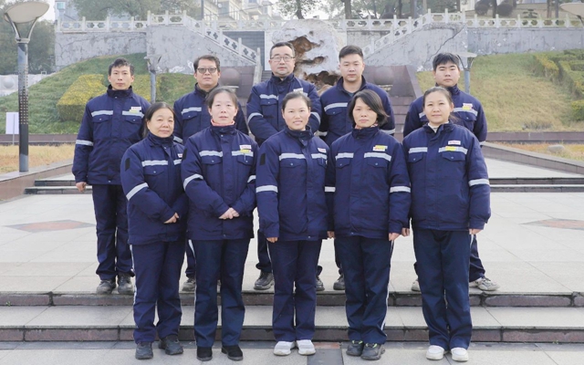 喜報！全國表彰，股份公司猇亭片區(qū)電解四班榜上有名！