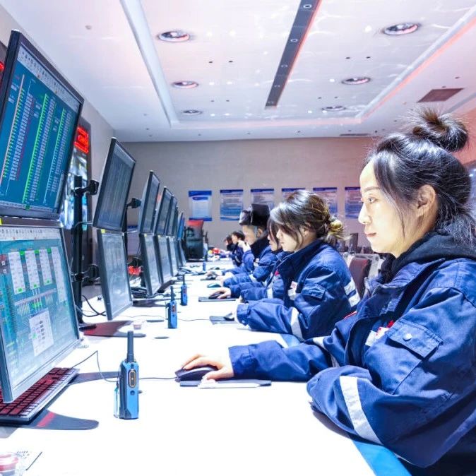 新疆宜化電石車間二一班：強(qiáng)化班組建設(shè)，筑牢基層基石